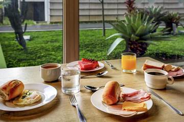 Breakfast area