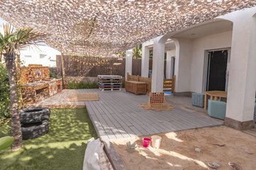 Children's play area - outdoor