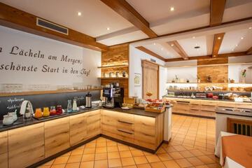 Breakfast buffet