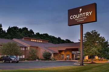 Country Inn & Suites by Radisson Mishawaka, IN