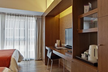 In-room business center