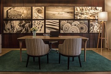 Concierge desk