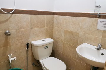 Bathroom sink