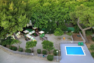 Children's play area - outdoor