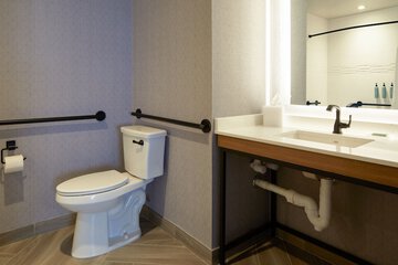 Room 43 of 86