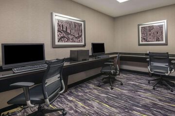 Business Center 48 of 51