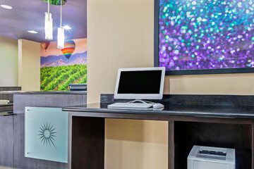 Business Center 29 of 30