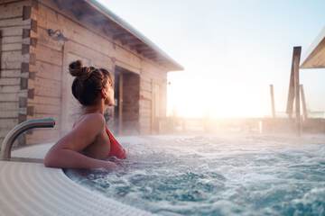 Outdoor spa tub
