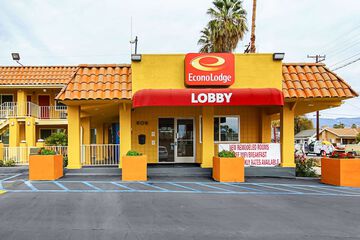 Econo Lodge San Bernardino I 215