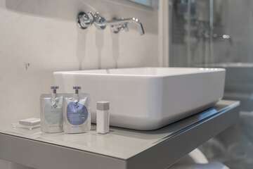 Bathroom amenities