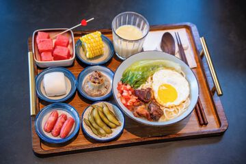 Breakfast meal