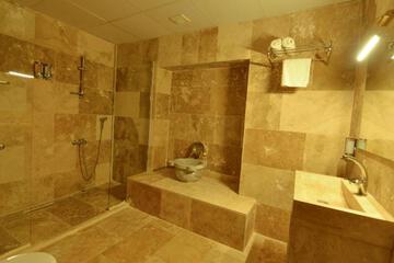 Photo 32