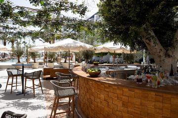 Snack bar