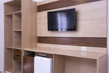 Mini-refrigerator