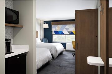 Room 17 of 27