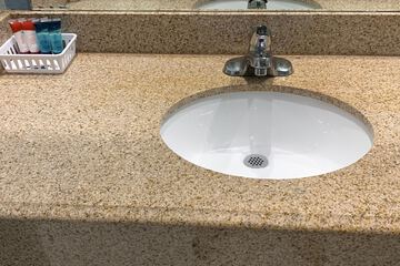 Bathroom sink