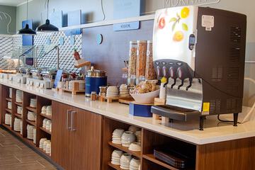 Breakfast/Coffee Service 100 of 130