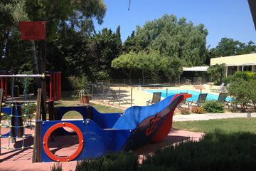 Children's play area - outdoor