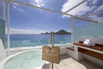 Private spa tub