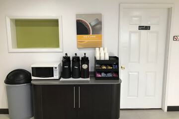 Breakfast/Coffee Service 41 of 45