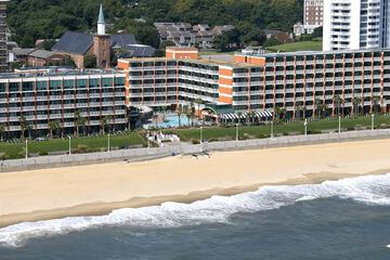 Holiday Inn & Suites Virginia Beach North Beach by IHG