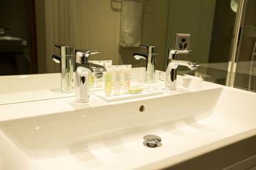 Bathroom sink