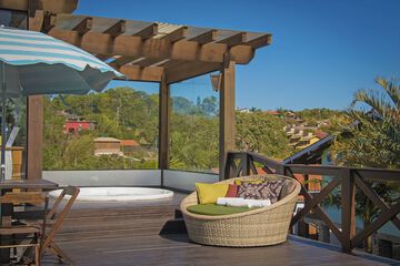Poolside bar