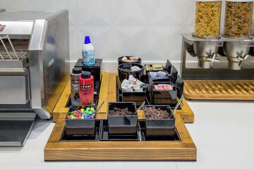 Breakfast/Coffee Service 39 of 59