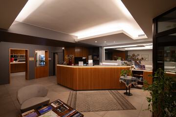Concierge desk