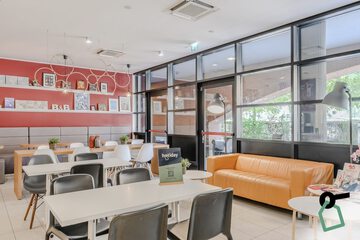 Breakfast area