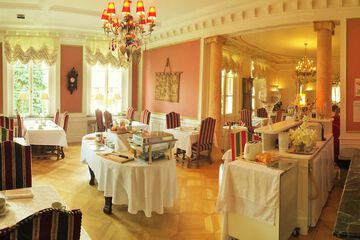 Executive lounge