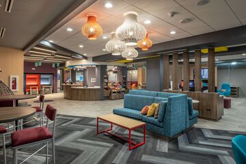 Hotel Interior 11 of 45