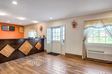 Hotel Interior 14 of 32