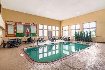 Pool 4 of 8