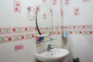 Bathroom sink