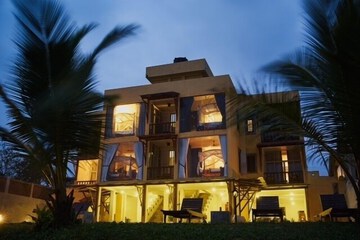 Front of property - evening/night