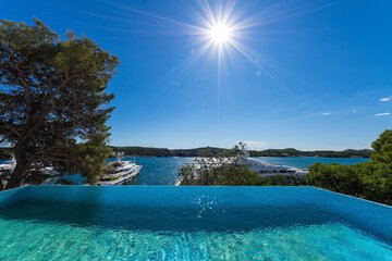 Private pool
