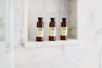 Bathroom amenities