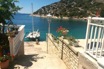 Photo 44