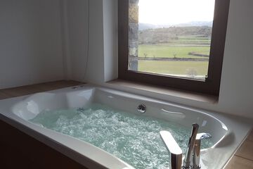 Jetted tub