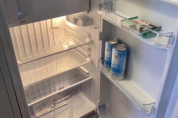 Mini-refrigerator