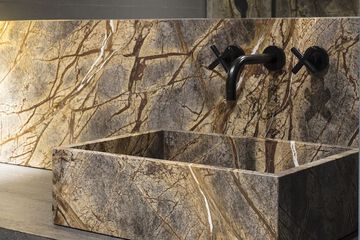 Bathroom sink