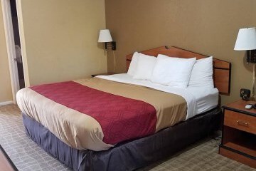 Econo Lodge Inn & Suites Hot Springs 30