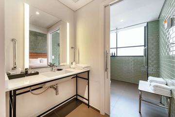 Bathroom shower