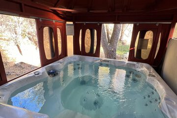 Indoor spa tub