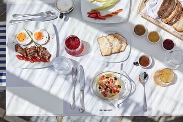Breakfast meal