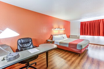 Room 9 of 30