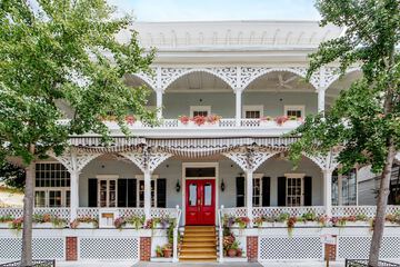 Virginia Hotel