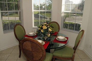 Couples dining