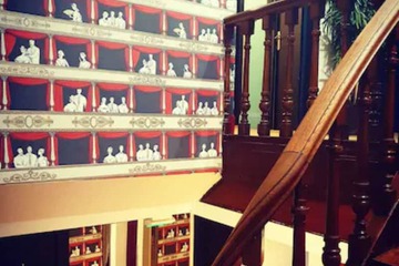 Handrails in stairways